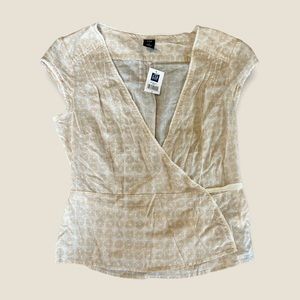 NWT - Gap wrap blouse